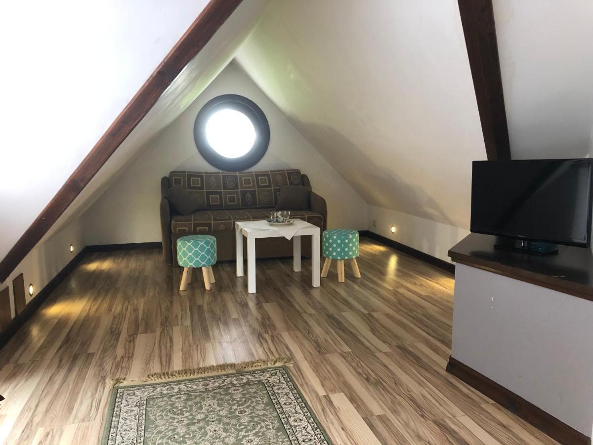Gosciniec Pod Smrekami Bed & Breakfast Czorsztyn Exterior photo