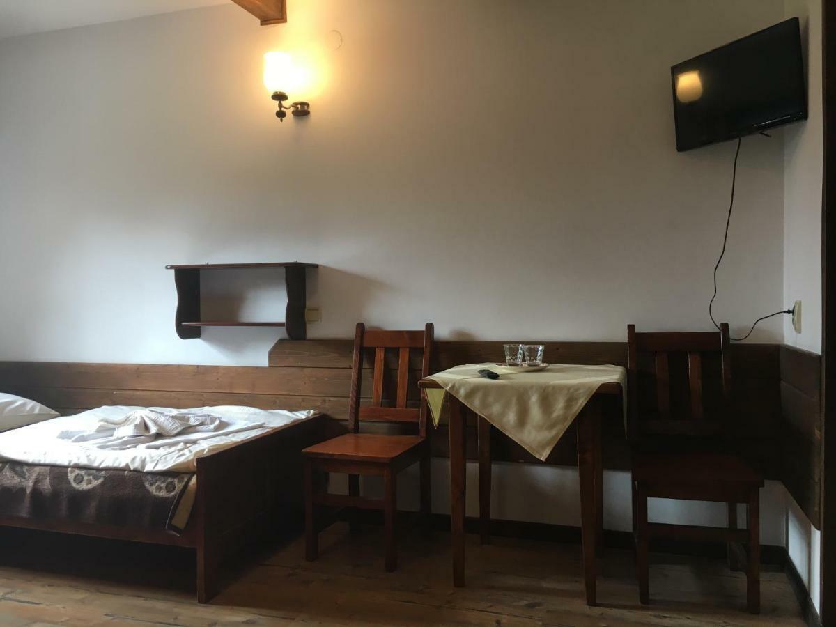 Gosciniec Pod Smrekami Bed & Breakfast Czorsztyn Exterior photo